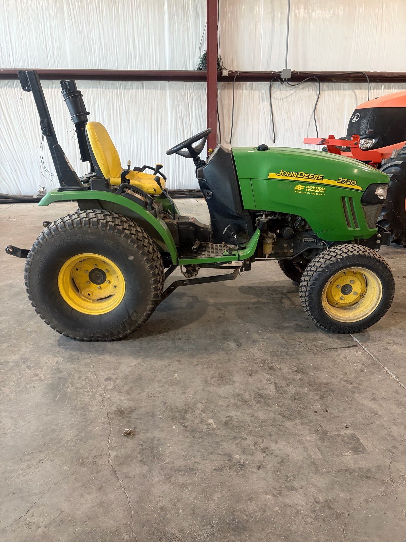 John Deere 2720