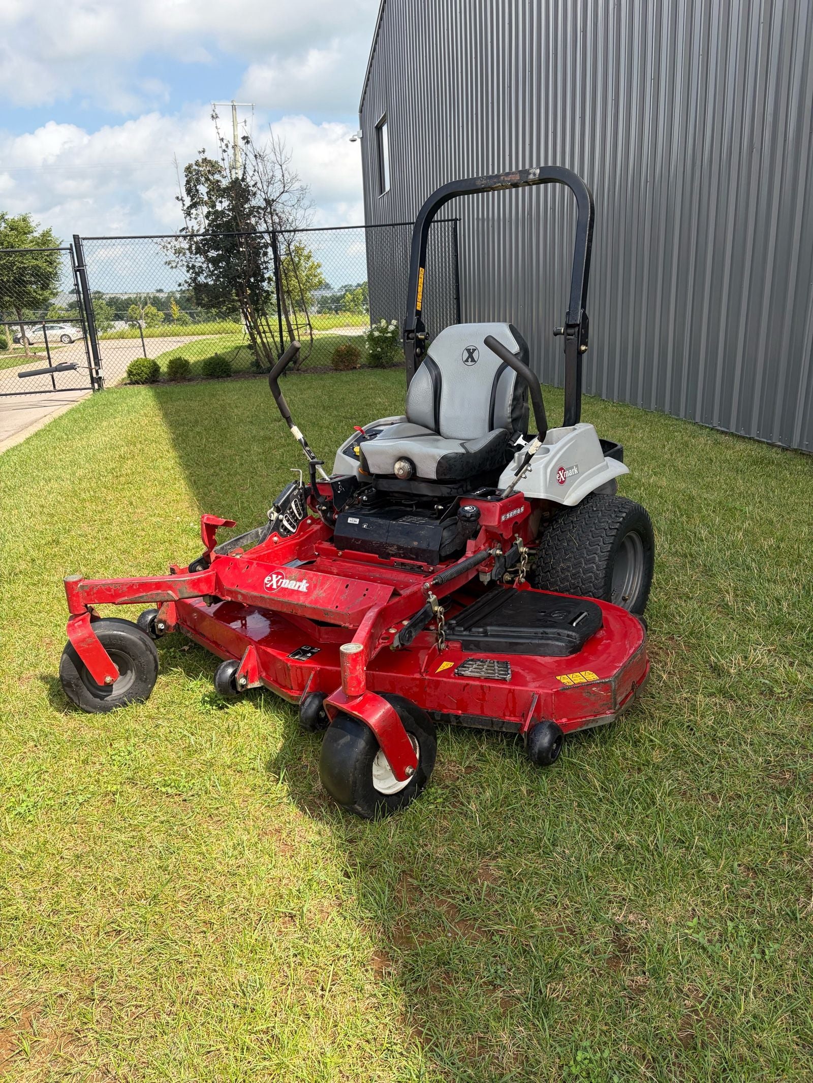 2023 Exmark Lazer Z S-Series 72 Zero Turn
