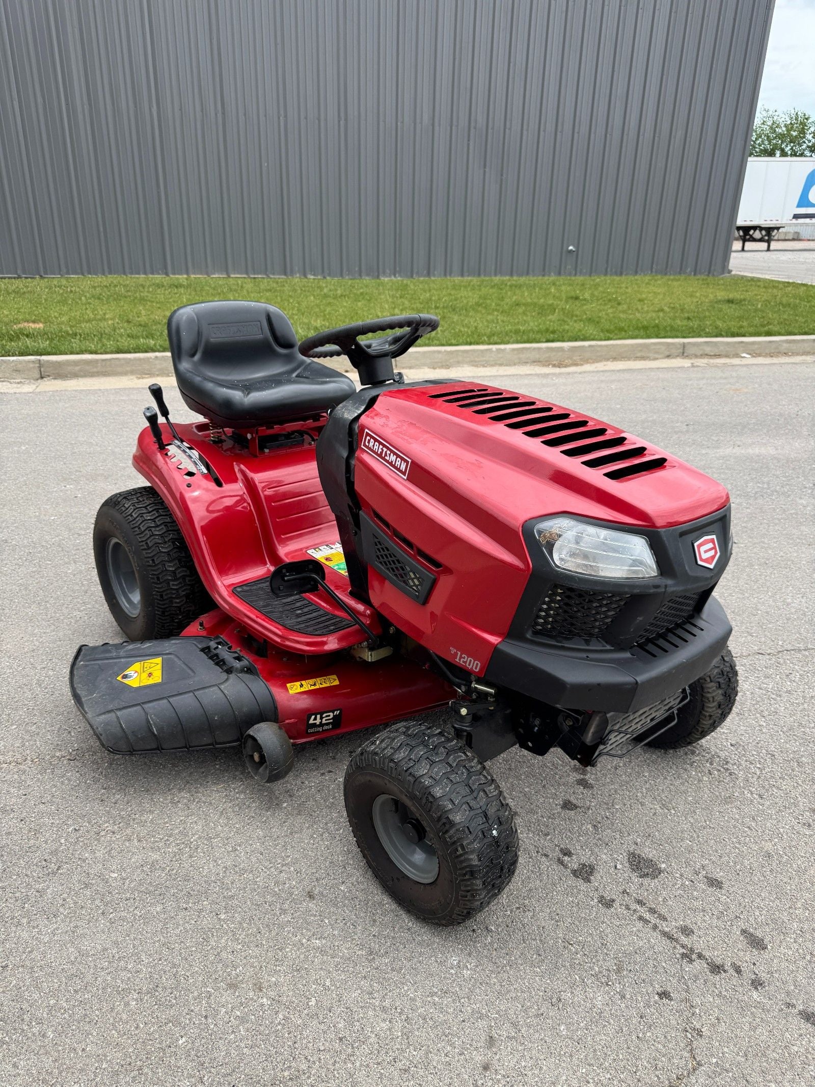 2016 Craftsman T1200 42” Zero Turn