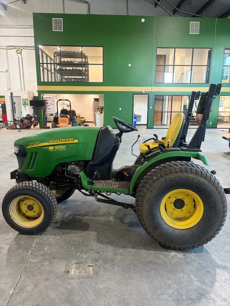 John Deere 2720