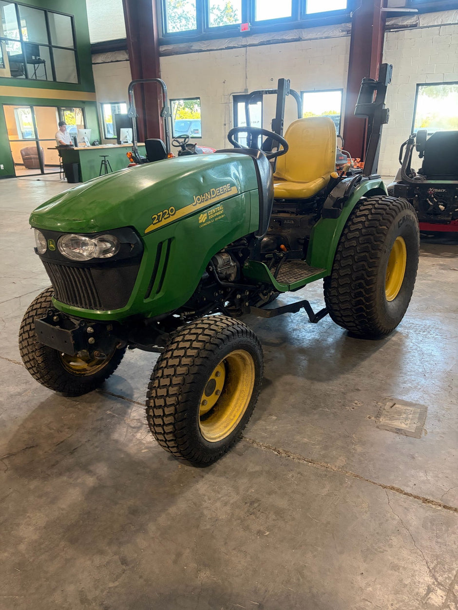 John Deere 2720