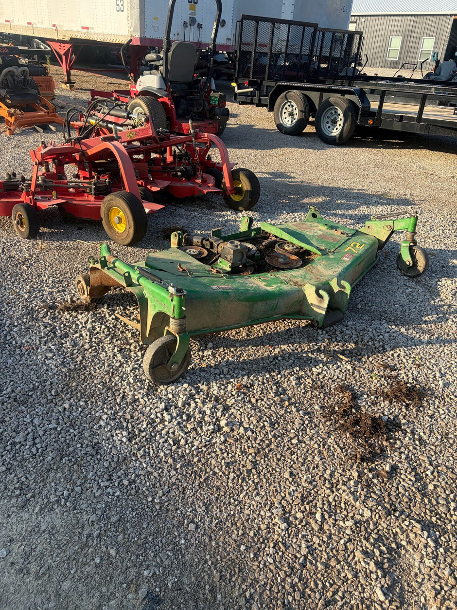 John Deere 2720