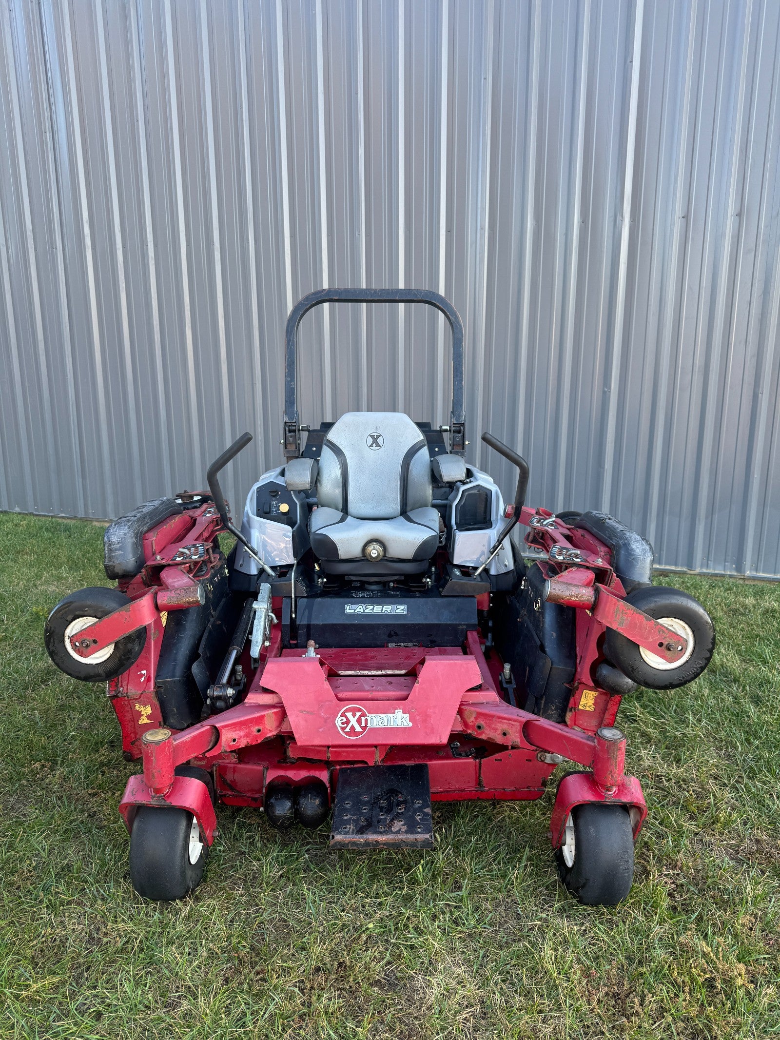 (632 hrs) 2018 Exmark Lazer Z Batwing 96