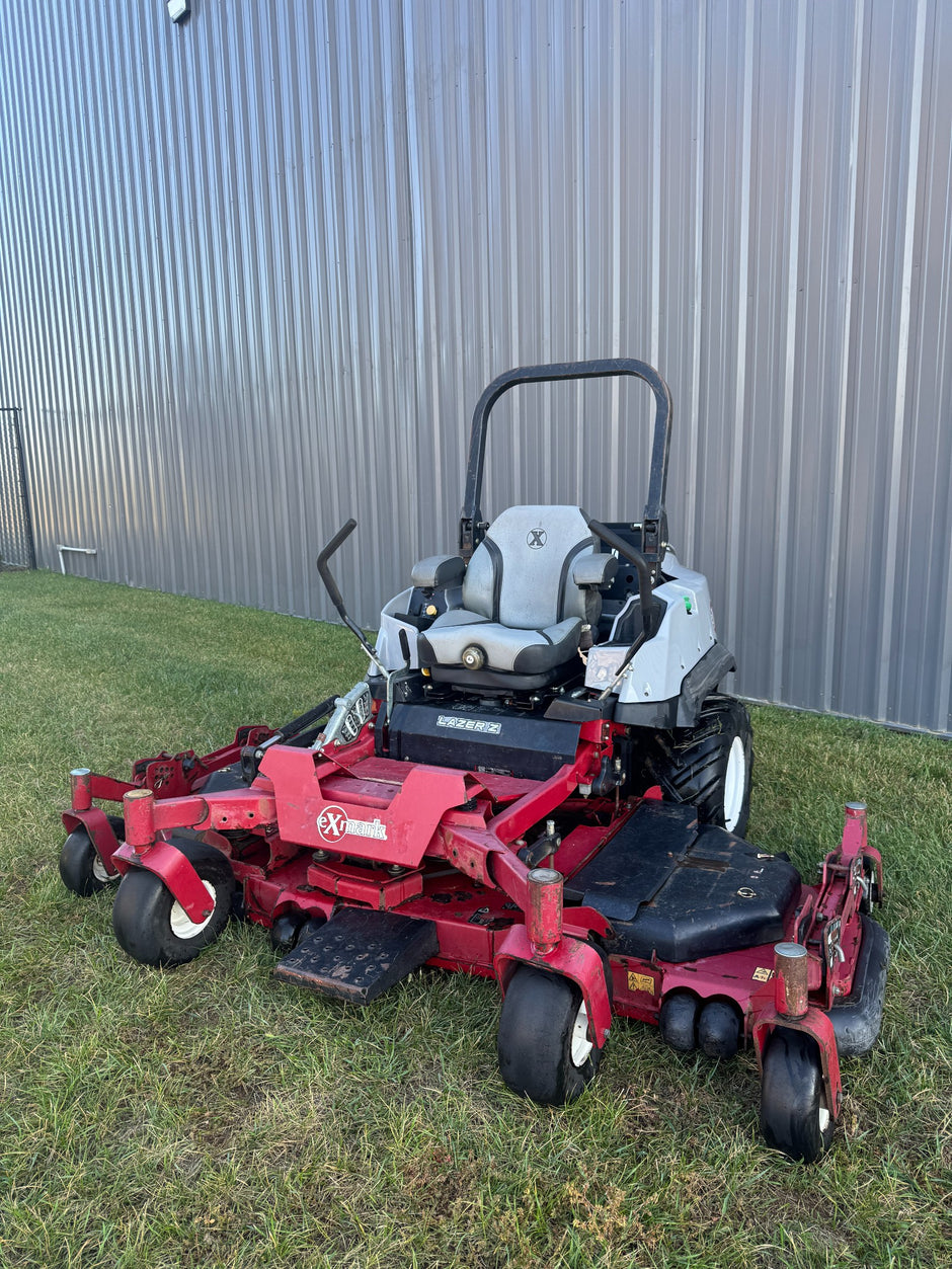 (632 hrs) 2018 Exmark Lazer Z Batwing 96" Zero Turn