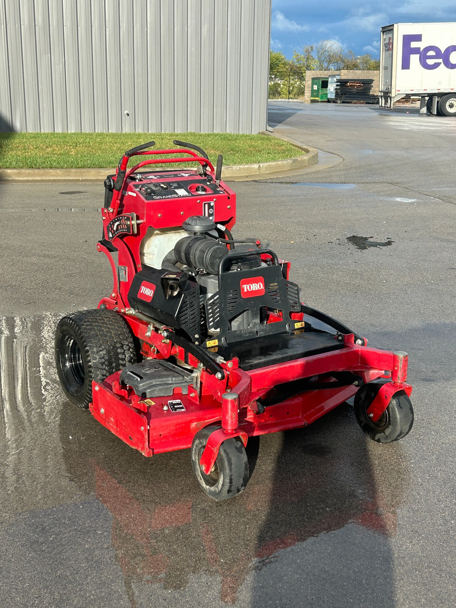 (308 hrs) 2021 Toro Grandstand 48" Stand On